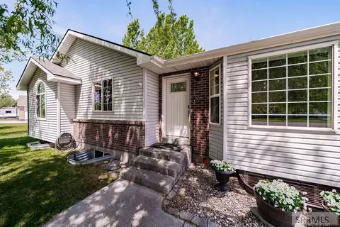 3889 Taylorview Ln, Ammon, ID 83406