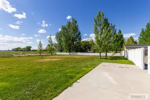 Exterior - 389 N 4050 E, Rigby, ID 83442 photo 6 of 8
