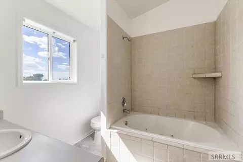 Bath - 389 N 4050 E, Rigby, ID 83442 photo 3 of 3