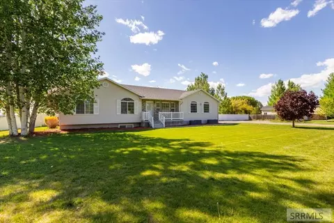 Exterior - 389 N 4050 E, Rigby, ID 83442 photo 1 of 8