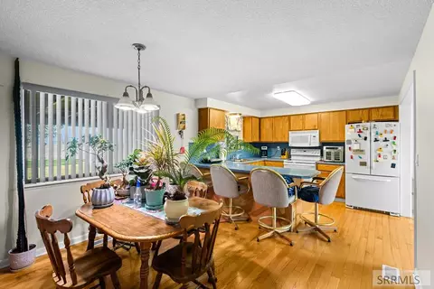 Dining - 624 W Tyhee Rd, Pocatello, ID 83202 photo 1 of 3