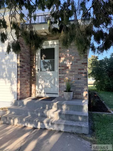 317 3rd St, Ashton, ID 83420