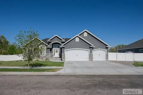 5333 Thatcher Ave, Idaho Falls, ID 83404