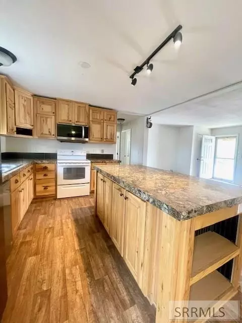 3075 W 2500 N, Arco, ID 83213 photo 3