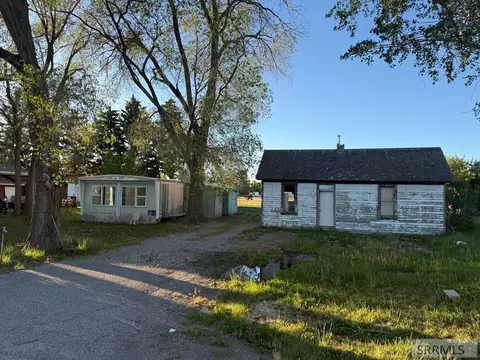 5571 E Iona Rd, Iona, ID 83427