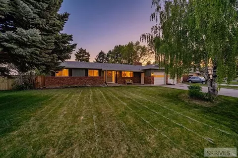 2320 Eastview Dr, Idaho Falls, ID 83401