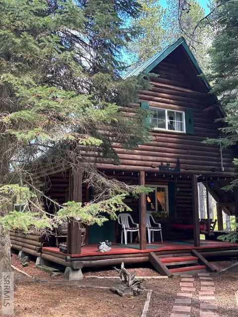 3739 Homestead Dr, Island Park, ID 83429