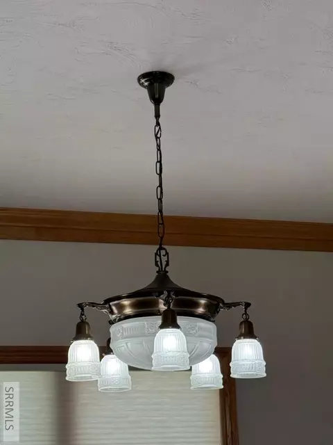 Dining - 709 E 800 N, Firth, ID 83236 photo 3 of 3