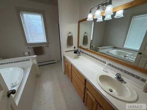 Bath - 709 E 800 N, Firth, ID 83236 photo 1 of 3