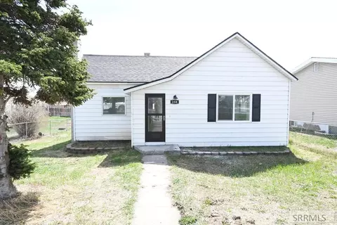 238 W Main St, Saint Anthony, ID 83445