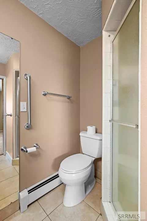 Bath - 1286 W 200 S, Pingree, ID 83262 photo 5 of 7
