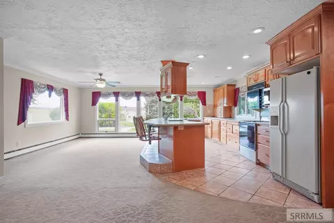 Kitchen - 1286 W 200 S, Pingree, ID 83262 photo 2 of 6