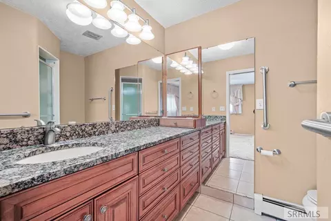 Bath - 1286 W 200 S, Pingree, ID 83262 photo 4 of 7