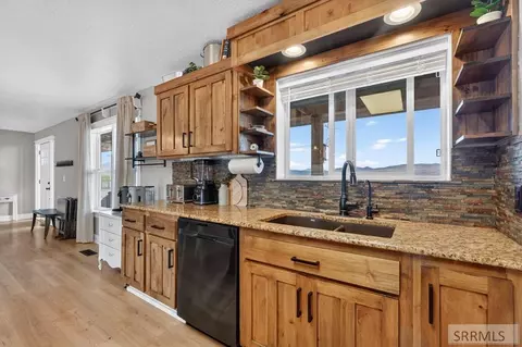 Kitchen - 13863 S Robin Rd, Arimo, ID 83214 photo 4 of 6