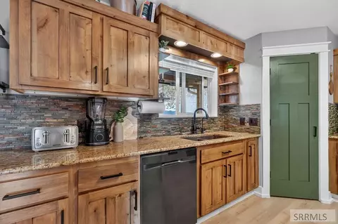 Kitchen - 13863 S Robin Rd, Arimo, ID 83214 photo 6 of 6