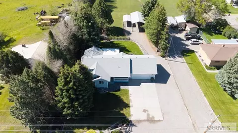 1392 Rich Ln, Blackfoot, ID 83221