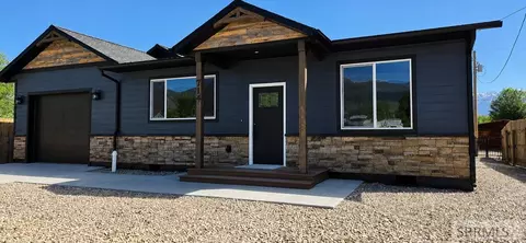 714 Idaho Ave, Salmon, ID 83467