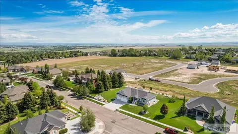 View/Area - 653 S 4th E, Rexburg, ID 83440 photo 2 of 7