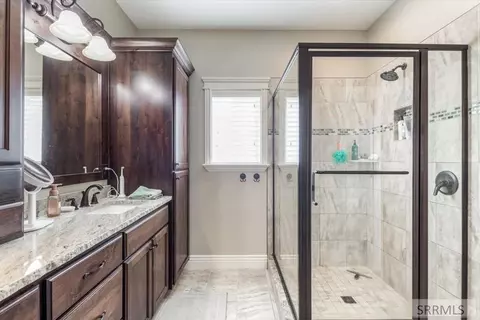 Bath - 653 S 4th E, Rexburg, ID 83440 photo 1 of 3