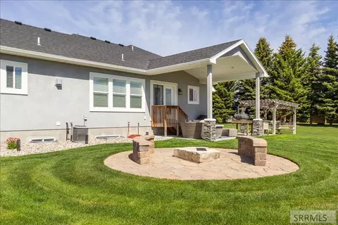 Exterior - 653 S 4th E, Rexburg, ID 83440 photo 6 of 12
