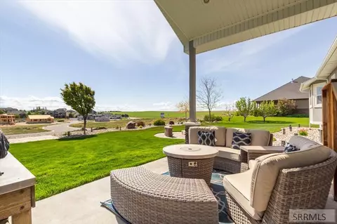 Exterior - 653 S 4th E, Rexburg, ID 83440 photo 3 of 12