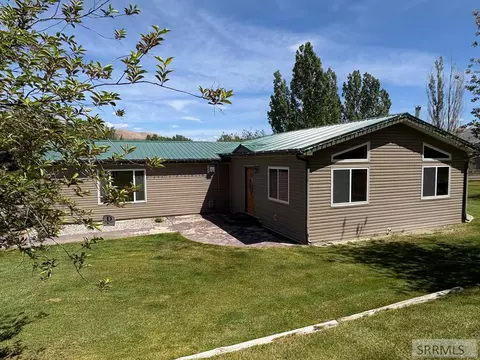 190 Meadow Rd, Challis, ID 83226