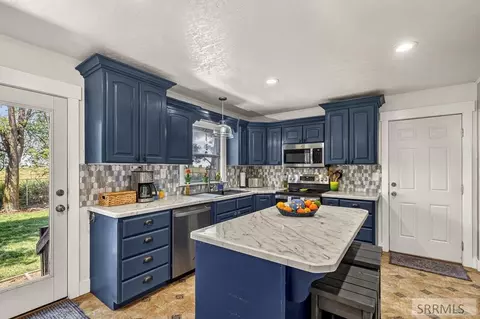 Kitchen - 653 N 3300 E, Menan, ID 83434 photo 1 of 4