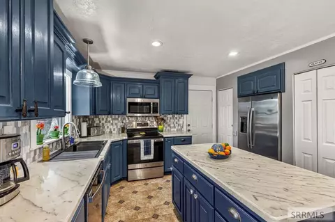 Kitchen - 653 N 3300 E, Menan, ID 83434 photo 4 of 4