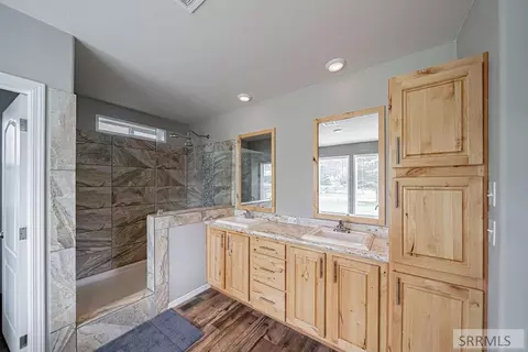 Bath - 561 Irwin North Rd, Irwin, ID 83428 photo 2 of 7