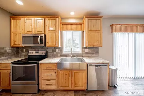 Kitchen - 561 Irwin North Rd, Irwin, ID 83428 photo 4 of 9