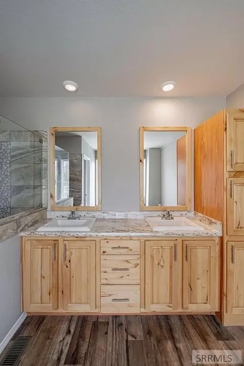 Bath - 561 Irwin North Rd, Irwin, ID 83428 photo 4 of 7