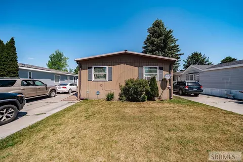 2167 Pinewood Dr, Idaho Falls, ID 83401