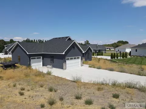 Exterior - 1104 Cypress Loop, Rexburg, ID 83440 photo 8 of 15