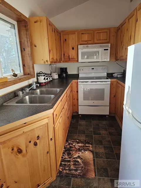 Kitchen - 1981 Blizzard Mountain Rd, Arco, ID 83213 photo 1 of 2