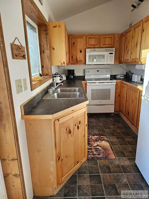 Kitchen - 1981 Blizzard Mountain Rd, Arco, ID 83213 photo 2 of 2
