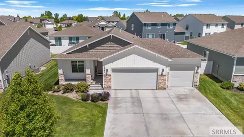 Exterior - 2857 E Brooklyn St, Idaho Falls, ID 83401 photo 8 of 14