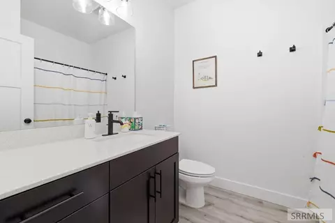 Bath - 2857 E Brooklyn St, Idaho Falls, ID 83401 photo 1 of 3