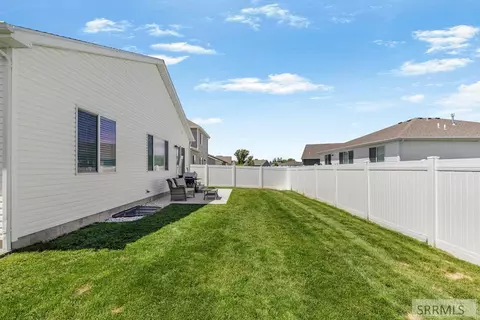 Exterior - 2857 E Brooklyn St, Idaho Falls, ID 83401 photo 6 of 14