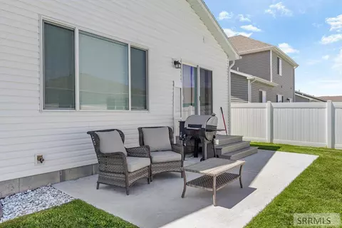 Exterior - 2857 E Brooklyn St, Idaho Falls, ID 83401 photo 4 of 14