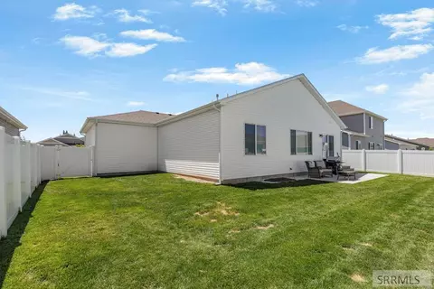 Exterior - 2857 E Brooklyn St, Idaho Falls, ID 83401 photo 5 of 14