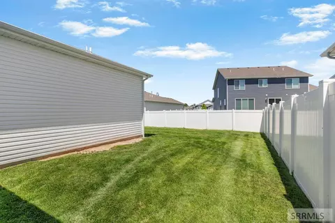Exterior - 2857 E Brooklyn St, Idaho Falls, ID 83401 photo 3 of 14