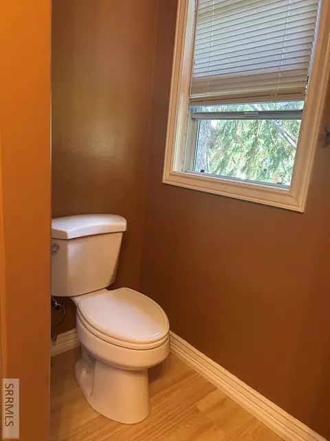 Bath - 749 N 600 E, Firth, ID 83236 photo 3 of 3
