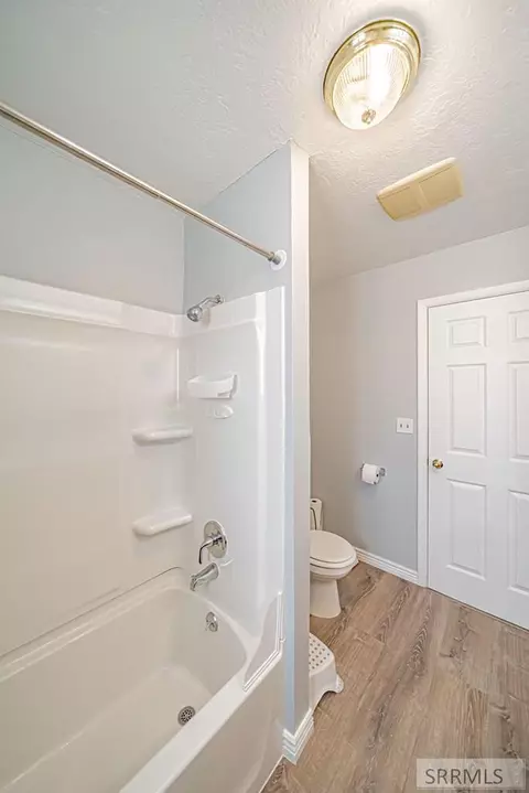 Bath - 128 Webster Ave, Rexburg, ID 83440 photo 1 of 4