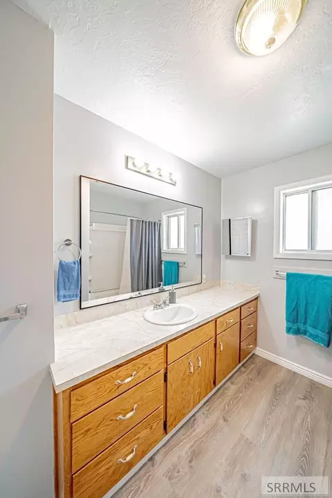 Bath - 128 Webster Ave, Rexburg, ID 83440 photo 3 of 4