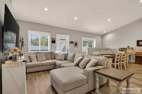 Living - 233 Park View Loop, Shelley, ID 83274 photo 3 of 3