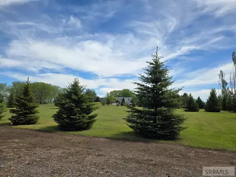 Exterior - 674 N 2800 E, Saint Anthony, ID 83445 photo 5 of 27