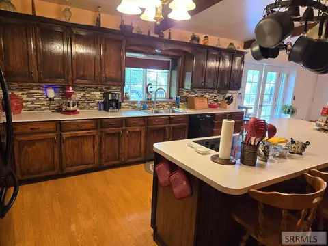 Kitchen - 674 N 2800 E, Saint Anthony, ID 83445 photo 2 of 4