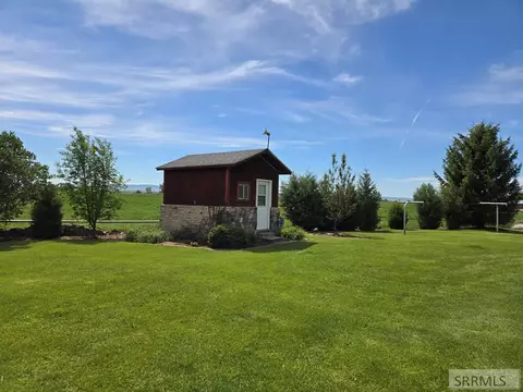 Exterior - 674 N 2800 E, Saint Anthony, ID 83445 photo 11 of 27
