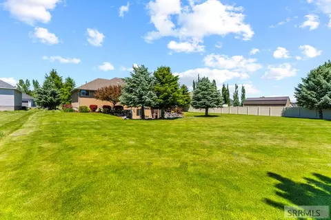 Exterior - 4028 E Fairway Dr, Rigby, ID 83442 photo 9 of 21