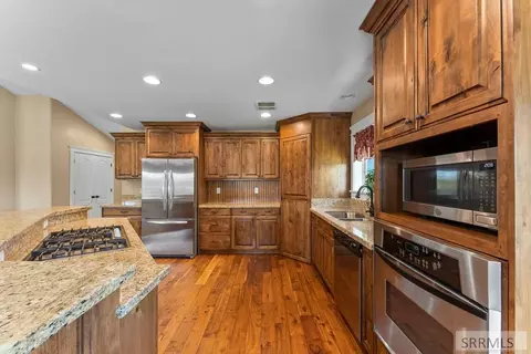 Kitchen - 4028 E Fairway Dr, Rigby, ID 83442 photo 5 of 6
